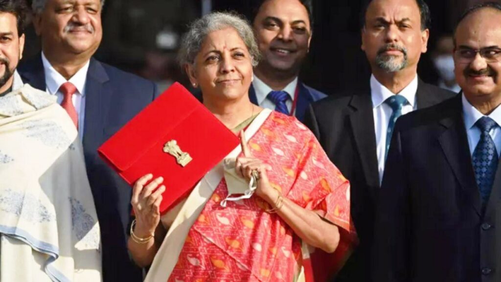 Income Tax Slabs: FY २०२४-२५ साठी नवीनतम आयकर स्लॅब जाहीर, स्टँडर्ड डिडक्शन ७५,००० रुपये. 2 Income Tax Slabs: FY 2024-25, finance minister
