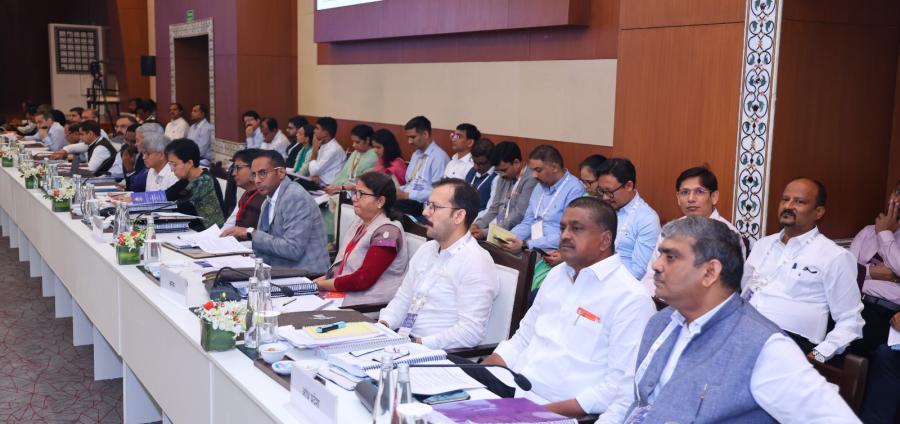 GST on Insurance Policy: लाईफ आणि हेल्थ इन्शुरन्स प्रीमियमवर जीएसटी कमी होणार? प्रीमियम भरणे उशिरा करू नका! 2 GST on Insurance Policy