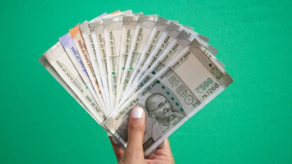 Gratuity Rules in India: सर्व कर्मचाऱ्यांना मिळणार रिटायरमेंटवर बंपर ग्रेच्युटी? जाणून घ्या; नवीन सरकारी नियम काय आहेत. 3 Gratuity Rules in India