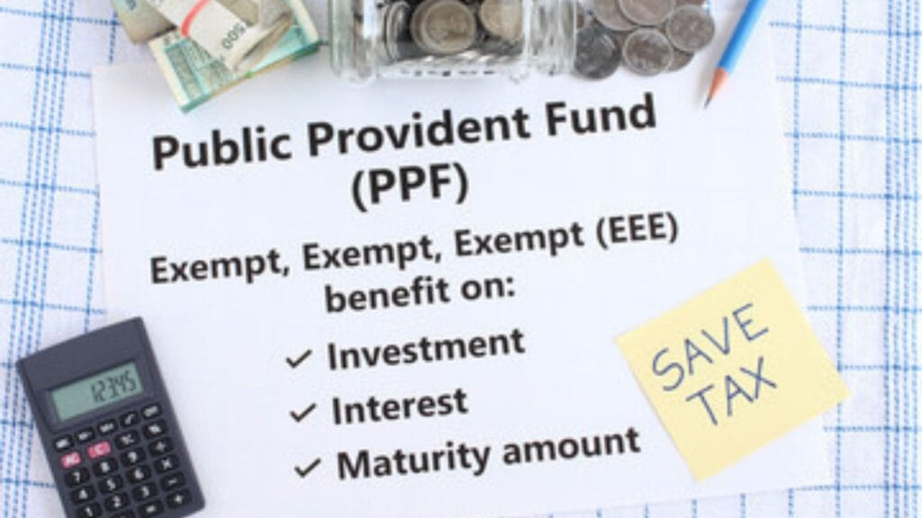 Public Provident Fund-PPF: पीपीएफ मुदत वाढवल्याने होईल महत्त्वपूर्ण नफा? जाणून घ्या व्याज दर, पैसे काढण्याचे नियम आणि 2024-25 साठी PPF व्याज दर. 2 Public Provident Fund-PPF