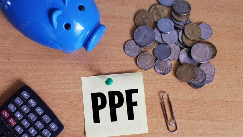 Public Provident Fund-PPF: पीपीएफ मुदत वाढवल्याने होईल महत्त्वपूर्ण नफा? जाणून घ्या व्याज दर, पैसे काढण्याचे नियम आणि 2024-25 साठी PPF व्याज दर. 3 Public Provident Fund-PPF