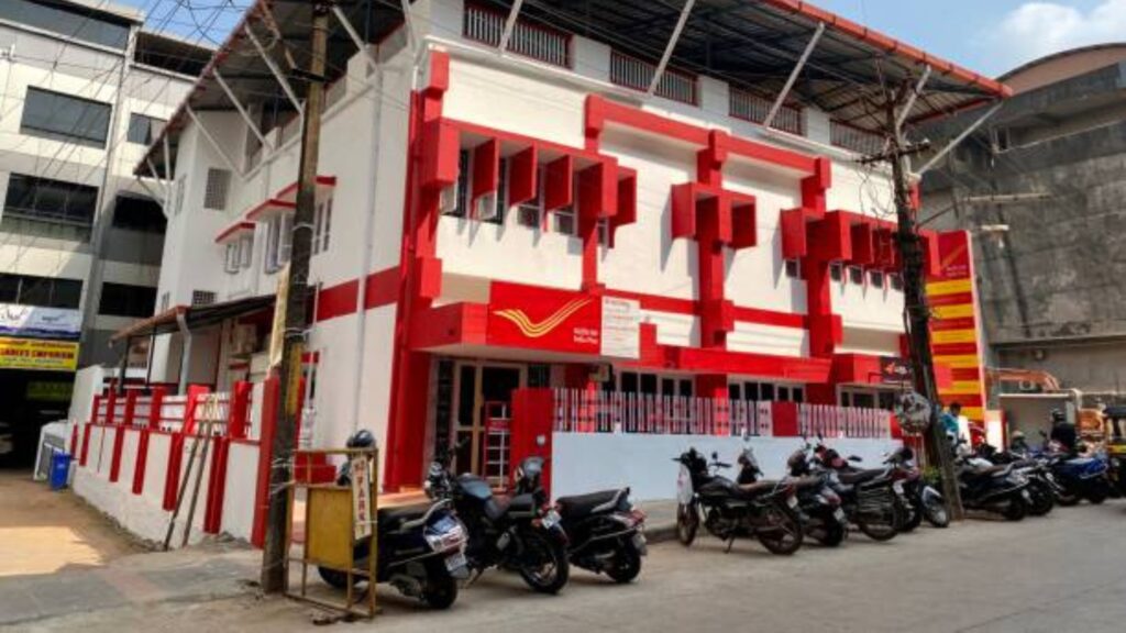 Post Office Investment Scheme: पोस्ट ऑफिस च्या 'या' योजनेमध्ये ₹5 लाख गुंतवा आणि मिळवा ₹2.24 लाख व्याज; जाणून घ्या काय आहे योजना. 3 Post Office Investment Scheme