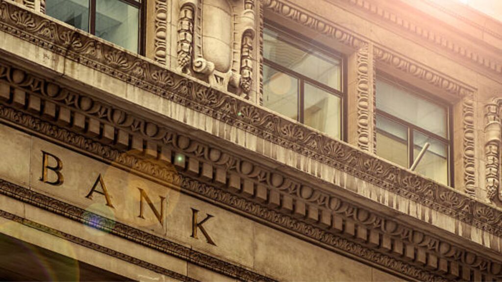 Savings Bank Account Rules: तुम्ही एका बँकेत एकाहून अधिक सेव्हिंग अकाउंट उघडू शकता काय? जाणून घ्या खरी माहिती! 4 Savings Bank Account Rules