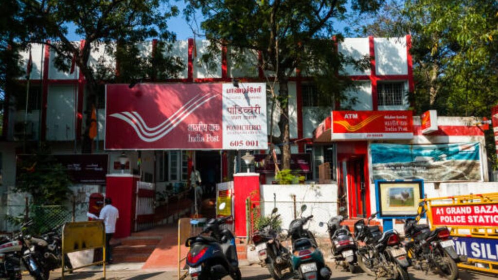 Post Office MIS Scheme: बँक FD विसरा! पोस्ट ऑफिस देत आहे दरमहा ₹5550, सुरक्षित गुंतवणुकीचा जबरदस्त पर्याय! जाणून घ्या. 2 Post Office MIS Scheme