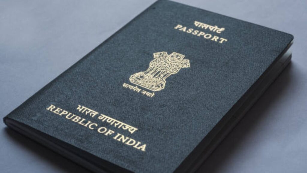 E Passport Application: आता घरबसल्या मिळणार पासपोर्ट! रांगेत तासनतास उभं राहायची गरज नाही, जाणून घ्या संपूर्ण माहिती. 3 E Passport Application