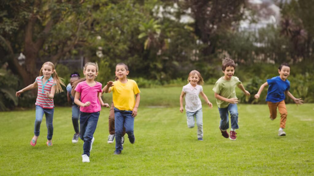 Post office child insurance scheme: आपल्या मुलांसाठी पोस्ट ऑफिसची इन्शुरन्स योजना! हमखास सुरक्षितता आणि योग्य रिटर्नसह खुप सारे फायदे, जाणून घ्या. 2 Post office child insurance scheme