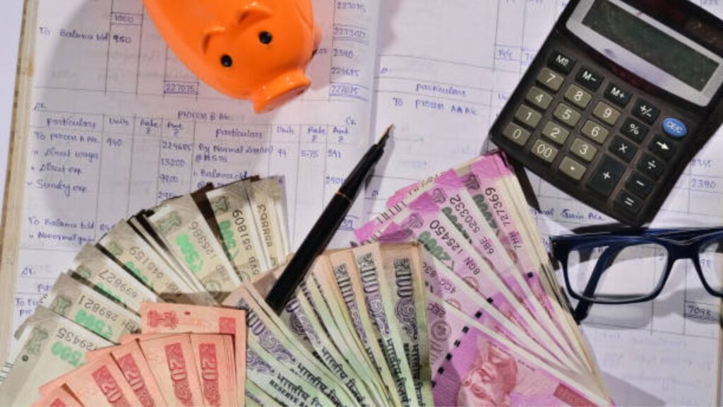 Sweep in FD interest rate: बँक सेविंग अकाउंट धारकांसाठी जबरदस्त बातमी; आता FD न करता मिळवा FD सारखं व्याज! जाणून घ्या कसे. 2 Sweep in FD interest rate