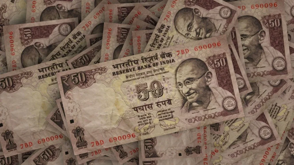 KVP interest rate in post office: पोस्ट ऑफिसची पैसे दुप्पट करणारी सरकारी योजना; जाणून घ्या व्याजदर, गुंतवणूक प्रक्रिया आणि फायदे. 2 KVP interest rate in post office