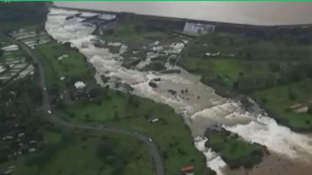 Maharashtra Water Dam Updates: राज्यातील 11 पेक्षा जास्त धरणे 100% भरली, वाचा विभागनिहाय पाणीसाठ्याची ताजी माहिती. 3 Maharashtra Water Dam Updates