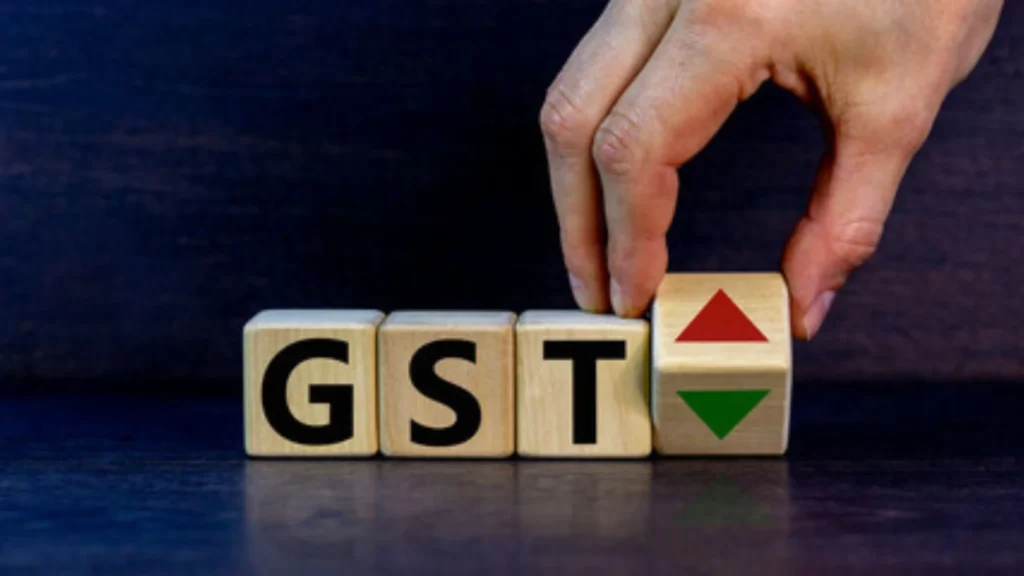 GST on LIC Premium: हेल्थ व लाईफ इन्शुरन्स हप्त्यांवरील GST रद्द! तुमच्या पॉलिसीचा हप्ता किती कमी होणार? जाणून घ्या सर्व माहिती. 3 GST on LIC Premium