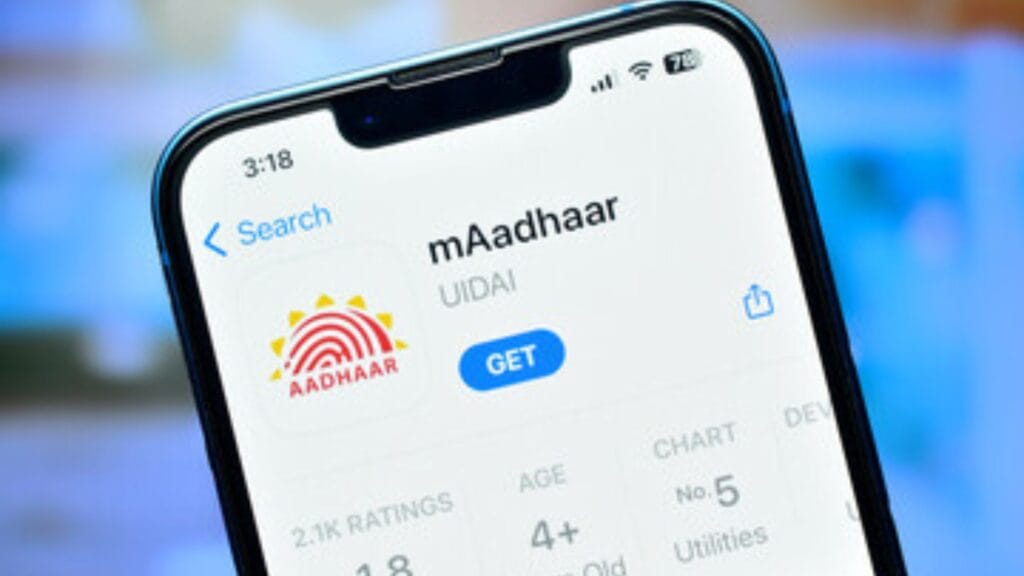 PVC Aadhar card order: पीव्हीसी आधार कार्ड ऑनलाइन कसे मागवावे? आवश्यक शुल्क आणि प्रक्रिया जाणून घ्या. 3 PVC Aadhar card order