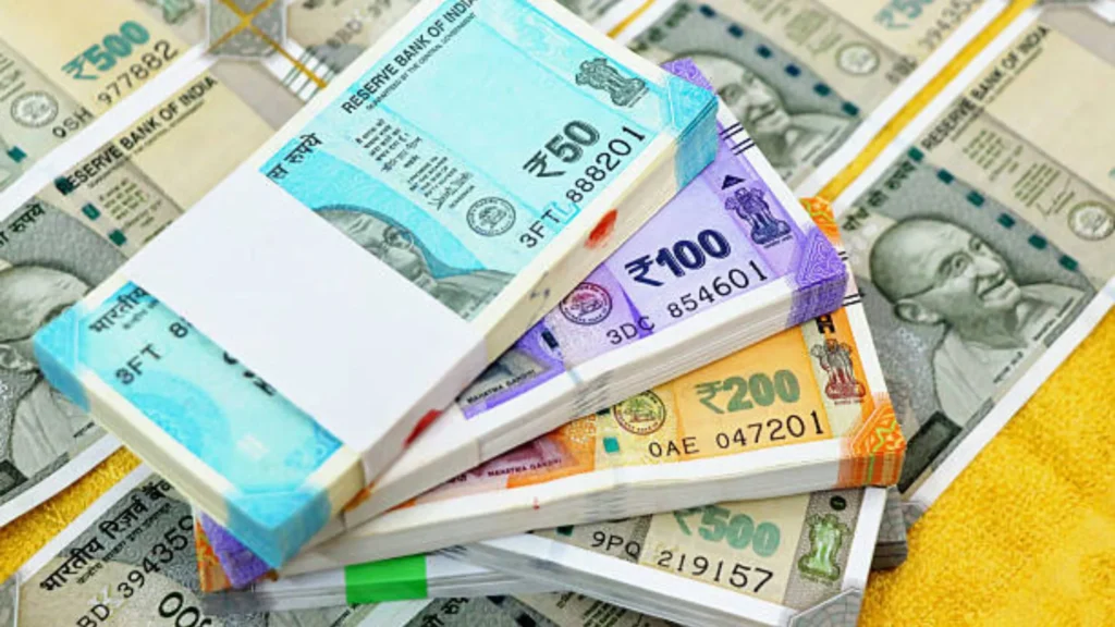 8th Pay Commission Salary Hike: सरकारी कर्मचाऱ्यांचा पगार किती वाढणार? जाणून घ्या सविस्तर माहिती. 3 8th Pay Commission Salary Hike